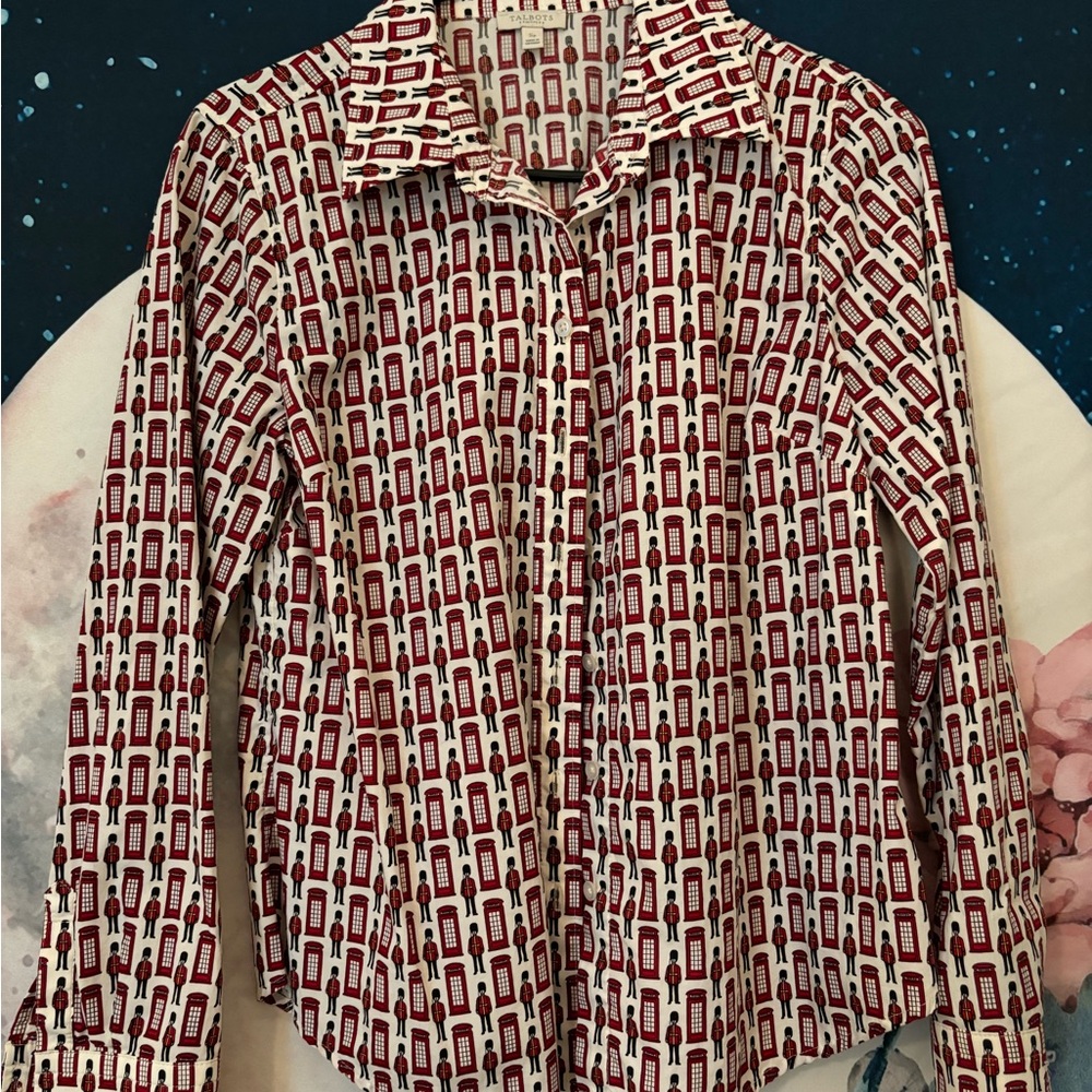 Talbots UK British themed telephone booth button down